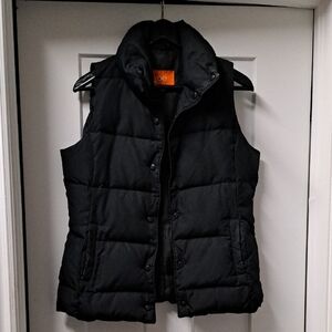 Women's Black Puffer Vest